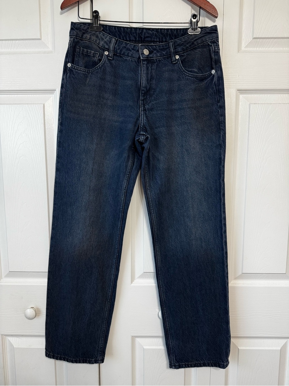 H&M Women’s Straight Leg Jeans Dark Wash Size 10